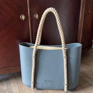 fenn. Collection Classic Blue and Tan Rope Handle Tote Bag